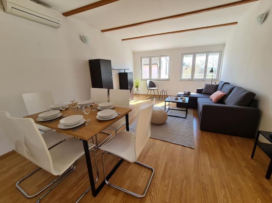 Appartamento Prostorný domov v nejkrásnější části Chorvatska Vodice Esterno foto